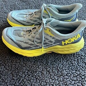 Hoka Speedgoat 5
